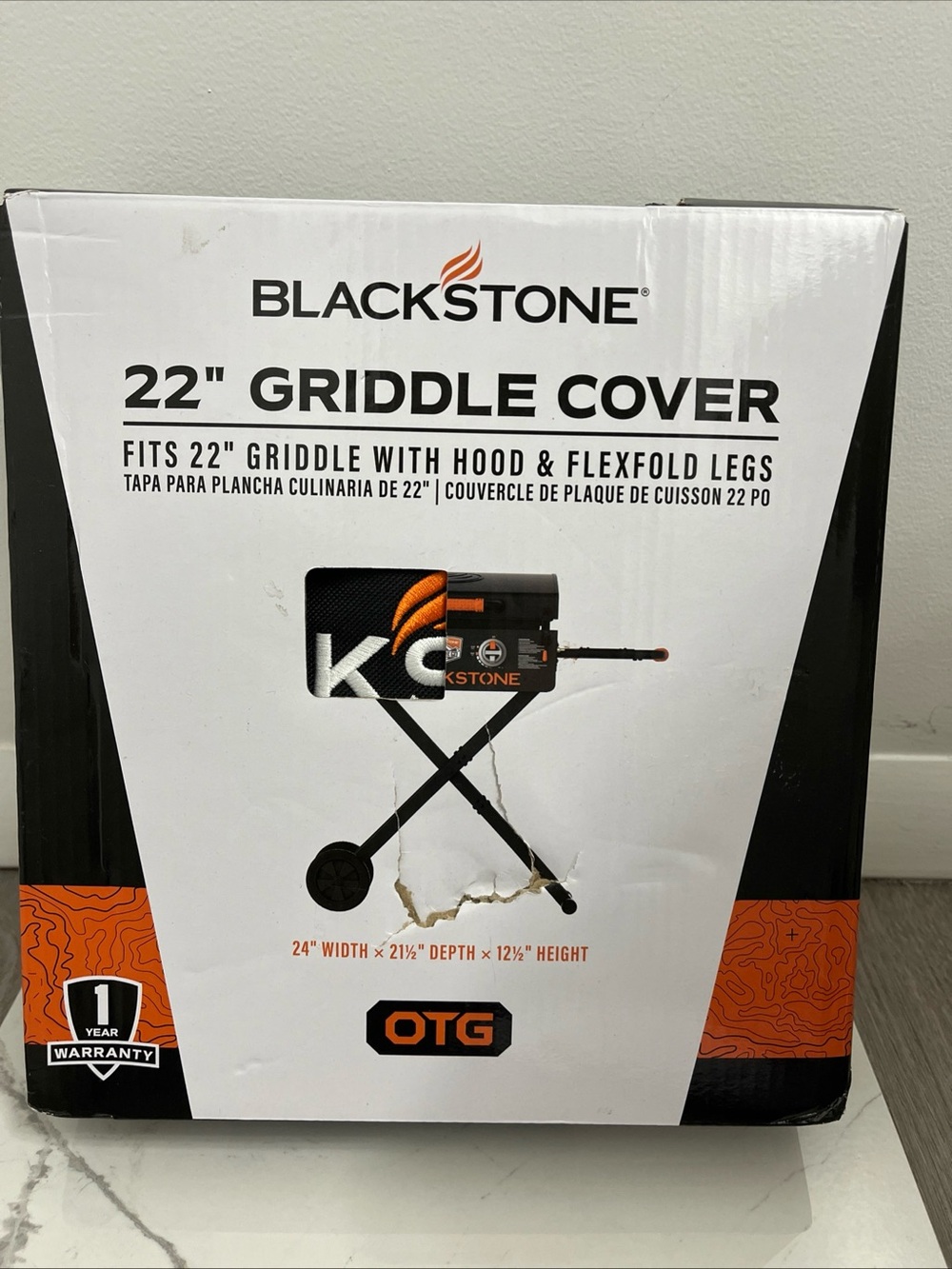 Blackstone 22” griddle cover fits 22” griddle with hood and flex fold legs